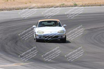 media/Jun-01-2025-CalClub SCCA (Sun) [[eae223c5dd]]/Group 1/Track Event 4/